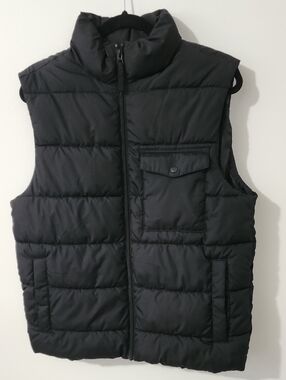 Old Navy Black Puffer Vest